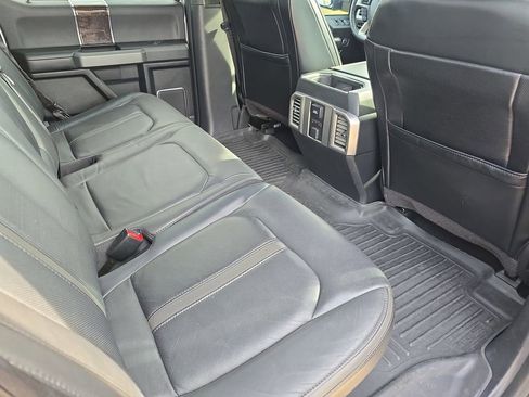 Used 2015 Ford F150 Platinum w/ Equipment Group 701A Luxury AWD/4WD image 11