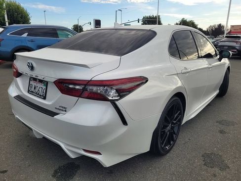 Used 2024 Toyota Camry XSE FWD image 4