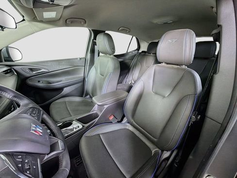 Used 2025 Buick Encore GX Sport Touring FWD image 14