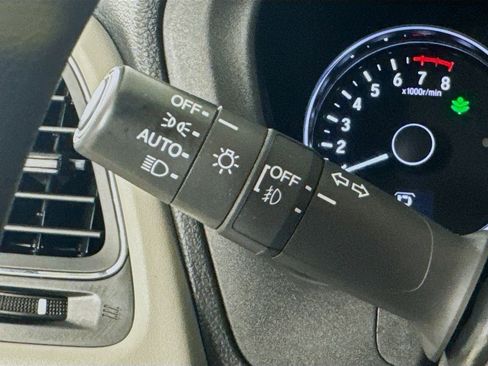 Used 2018 Honda HR-V EX image 15
