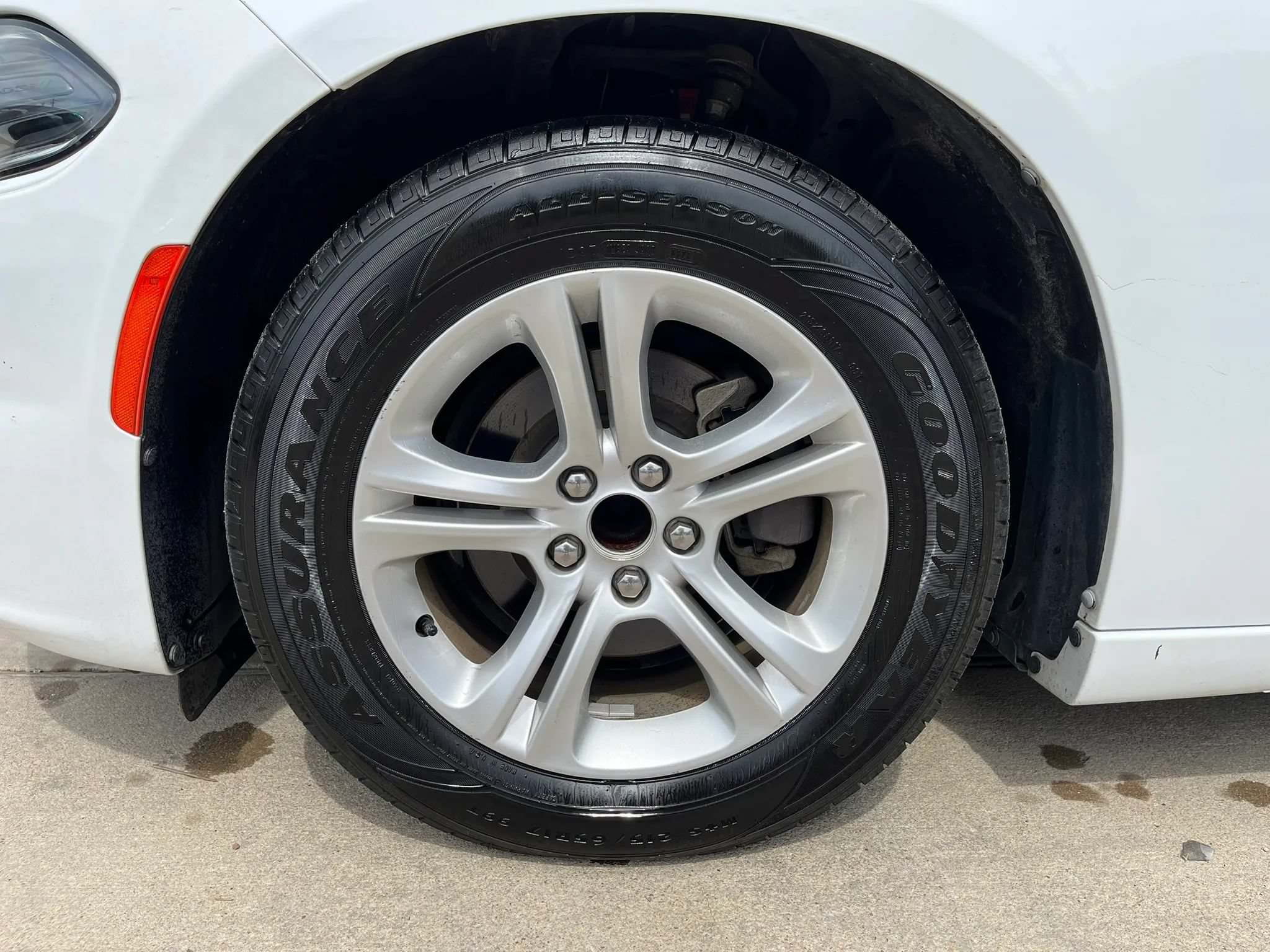 Used 2019 Dodge Charger SXT RWD image 14