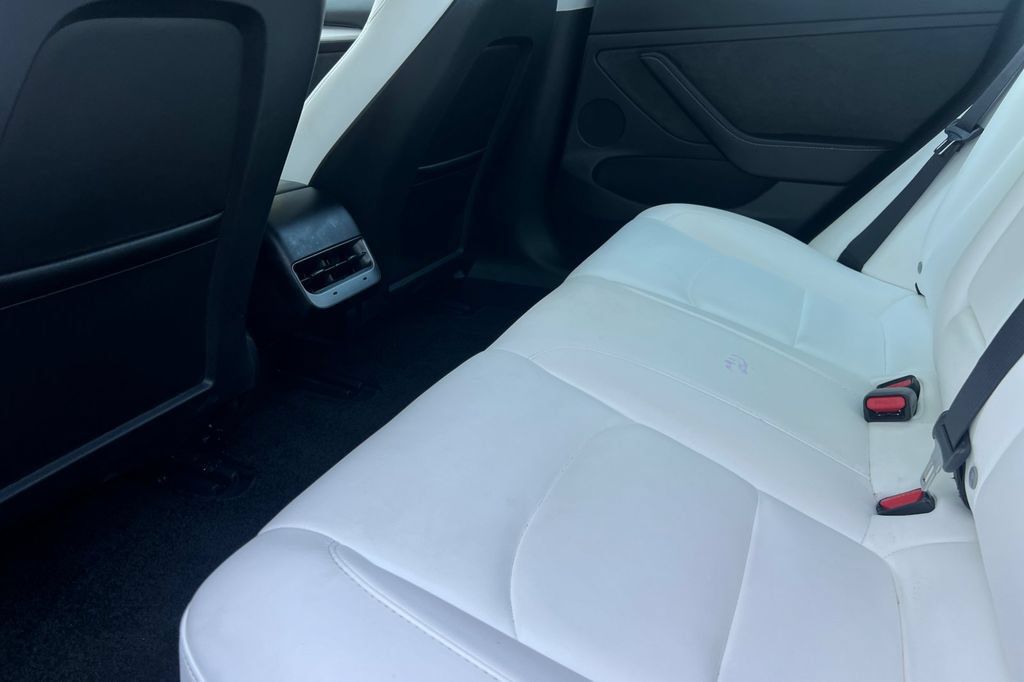 Used 2023 Tesla Model 3 Standard Range RWD image 7