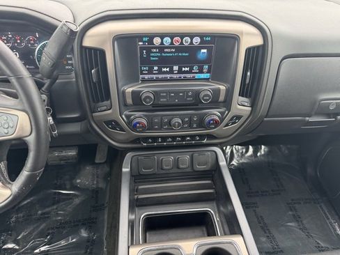 Used 2017 GMC Sierra 1500 Denali image 2