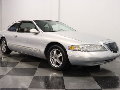 Used 1998 Lincoln Mark VIII RWD image 18