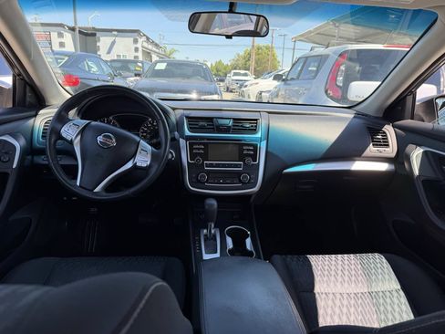 Used 2017 Nissan Altima 2.5 SV FWD image 21