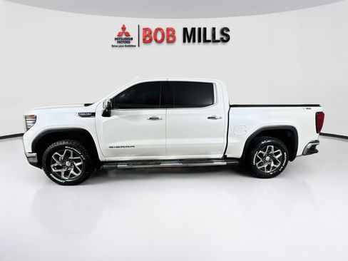 Used 2024 GMC Sierra 1500 SLT w/ SLT Premium Plus Package AWD/4WD image 4