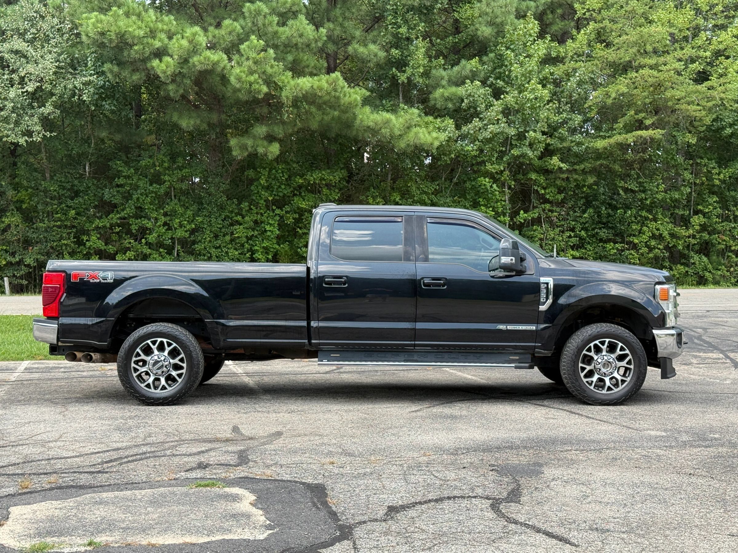Used 2020 Ford F350 Lariat w/ Lariat Value Package AWD/4WD image 3