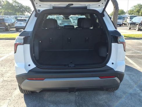 New 2026 Chevrolet Equinox LT w/ Convenience Package II FWD image 12