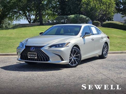 Certified 2022 Lexus ES 300h w/ Premium Package FWD image 1