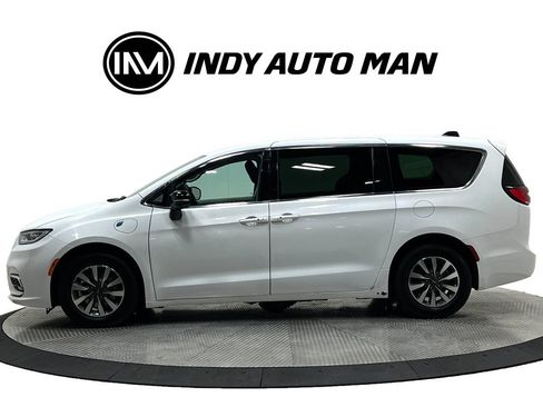Used 2024 Chrysler Pacifica Limited FWD image 7