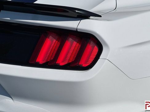 Used 2016 Ford Mustang Shelby GT350 w/ Technology Package RWD image 34