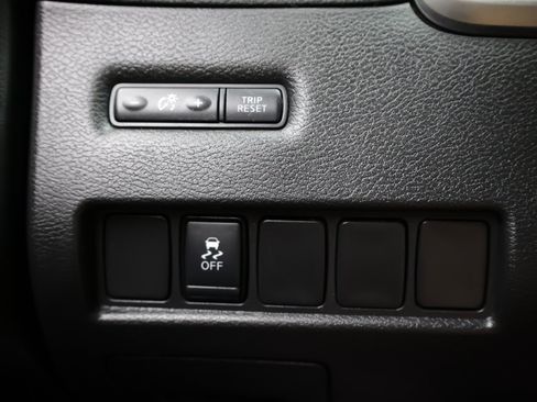 Used 2018 Nissan Murano SV FWD image 27