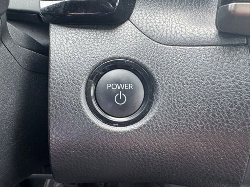 Used 2025 Toyota Camry SE FWD image 22
