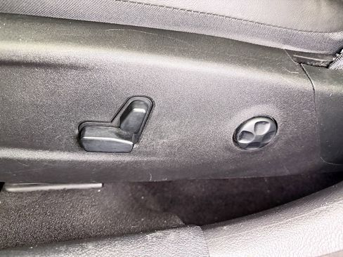 Used 2019 Dodge Charger SXT w/ Leather Interior Group image 19