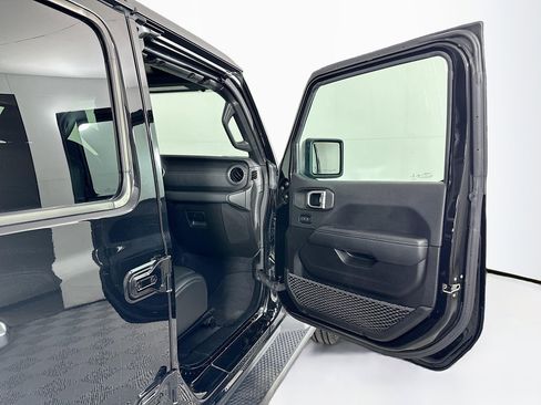 Used 2023 Jeep Wrangler Sahara w/ Cold Weather Group image 30