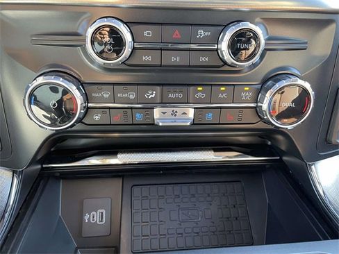 New 2025 Ford F150 King Ranch w/ FX4 Off-Road Package image 22