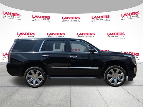 Used 2020 Cadillac Escalade Luxury AWD/4WD image 2