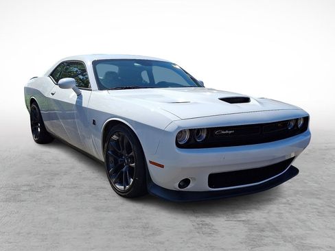Used 2021 Dodge Challenger R/T Scat Pack RWD image 3
