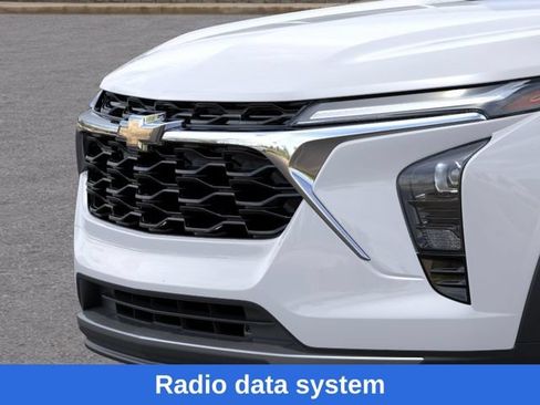 New 2026 Chevrolet Trax LT w/ Sunroof Package FWD image 14