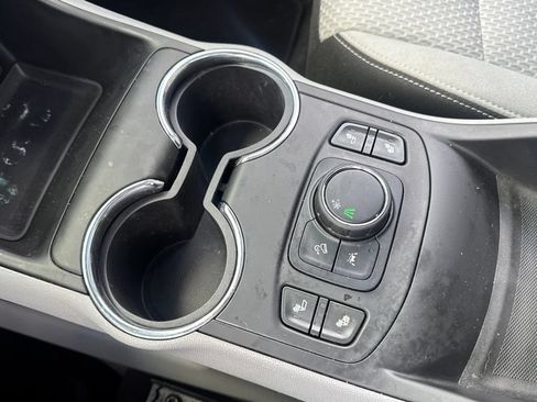 Used 2024 GMC Terrain SLE w/ Driver Convenience Package FWD image 20