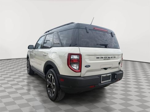 Used 2024 Ford Bronco Sport Outer Banks w/ Tech Package AWD/4WD image 3