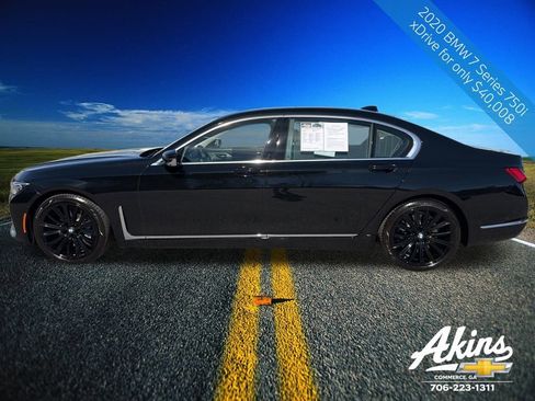 Used 2020 BMW 750i xDrive w/ Executive Package image 10