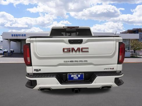 Used 2025 GMC Sierra 1500 AT4 w/ AT4 Premium Package AWD/4WD image 4