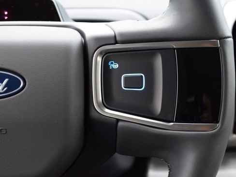 New 2026 Ford Expedition Active RWD image 10