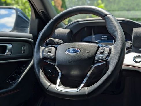 Used 2025 Ford Explorer ST-Line AWD/4WD image 14