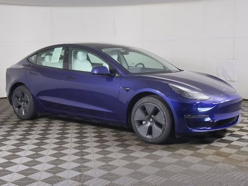 Used 2023 Tesla Model 3 Standard Range RWD image 46