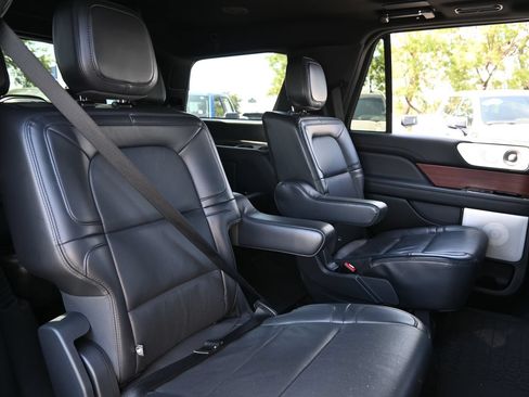 Used 2023 Lincoln Navigator Reserve AWD/4WD image 25
