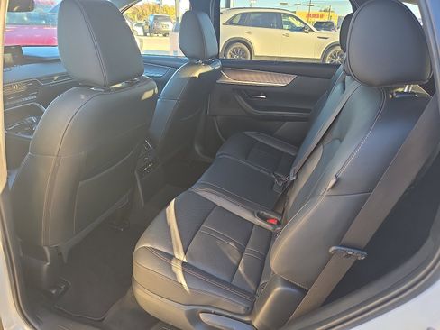 Used 2025 MAZDA CX-70 3.3 Turbo w/ Preferred Package image 9