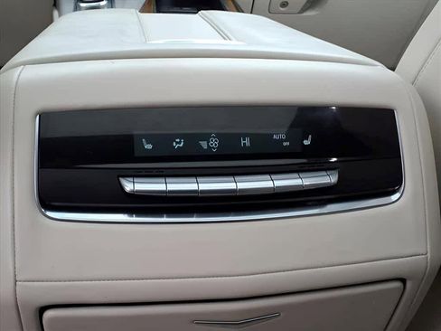 Used 2023 Cadillac Escalade Sport Platinum w/ LPO, ONYX Package AWD/4WD image 11