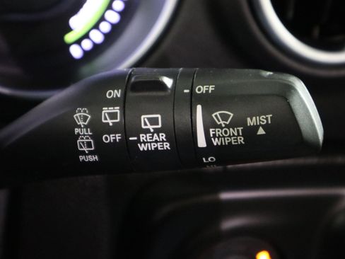 Used 2021 Jeep Wrangler Unlimited Sahara w/ Cold Weather Group AWD/4WD image 31
