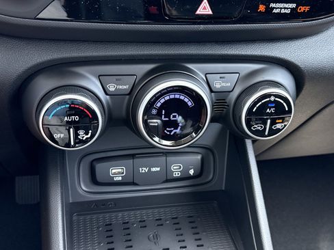 New 2026 Hyundai Venue SEL FWD image 24