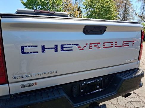 Used 2022 Chevrolet Silverado 2500 Custom w/ Custom Convenience Package AWD/4WD image 28