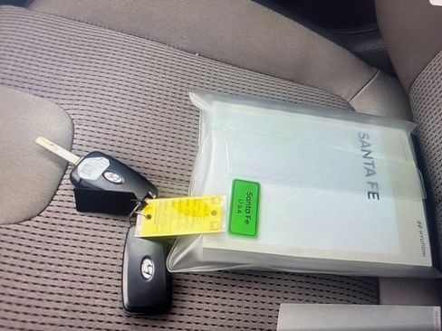 Used 2023 Hyundai Santa Fe SE image 9