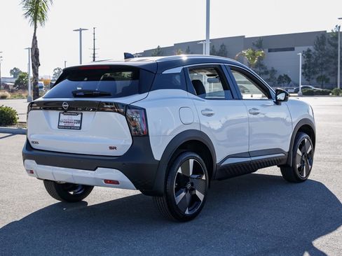 New 2026 Nissan Kicks SR image 4