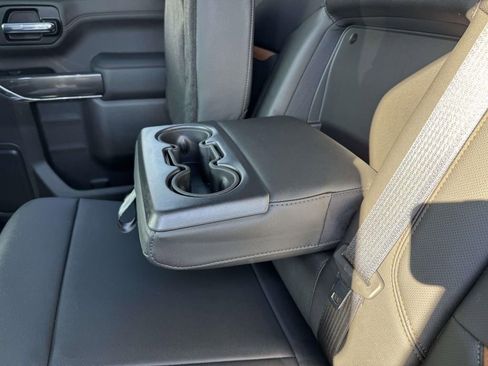 Used 2022 GMC Sierra 1500 AT4 w/ AT4 Premium Package image 12