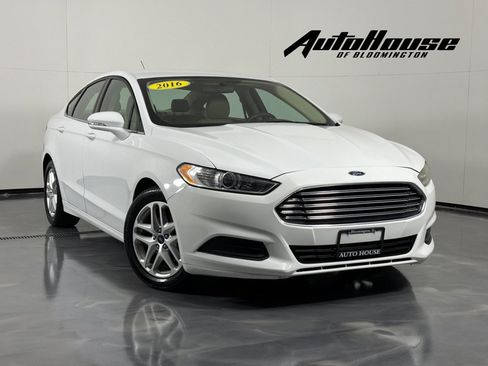 Used 2016 Ford Fusion SE FWD image 1