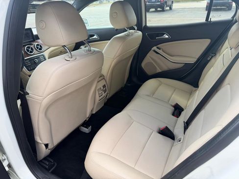 Used 2017 Mercedes-Benz GLA 250 4MATIC image 13