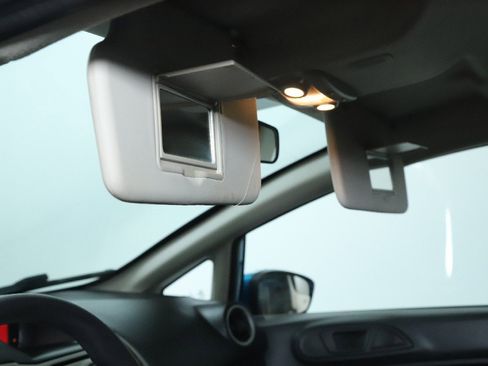 Used 2013 Ford Fiesta SE image 19