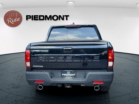 Certified 2024 Honda Ridgeline Black Edition image 6