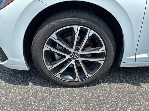 Used 2025 Volkswagen Jetta Sport FWD image 9
