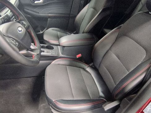 Used 2025 Ford Escape ST-Line image 17