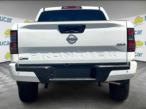 Used 2025 Nissan Frontier SV image 5