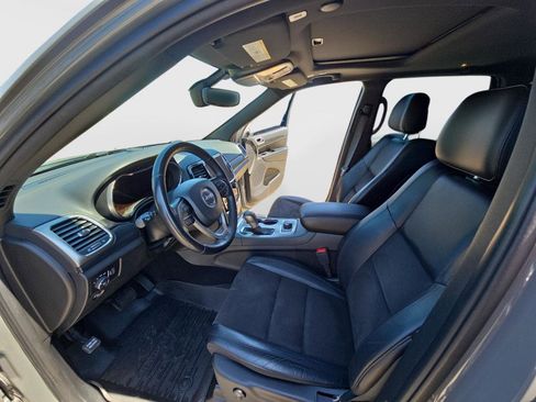 Used 2020 Jeep Grand Cherokee Altitude AWD/4WD image 13