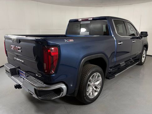 Used 2021 GMC Sierra 1500 SLT w/ SLT Premium Package AWD/4WD image 8