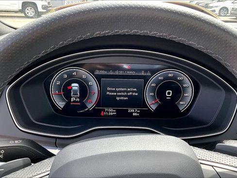 Certified 2025 Audi Q5 2.0T Premium Plus w/ Premium Plus Package AWD/4WD image 26