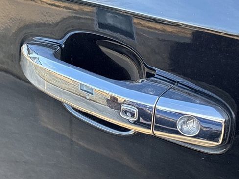 Used 2022 GMC Sierra 1500 SLT image 16